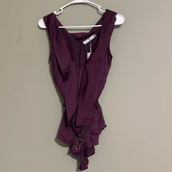 🦇L.K Collection sleeveless belted blouse xs - Picture 2 of 6